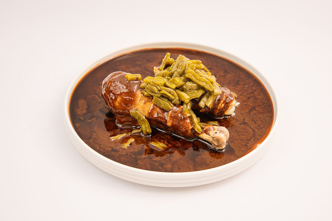 Amá Chicken Mole